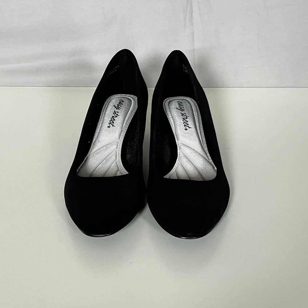 Easy Street Women's Black Suede Prim Pump NEW